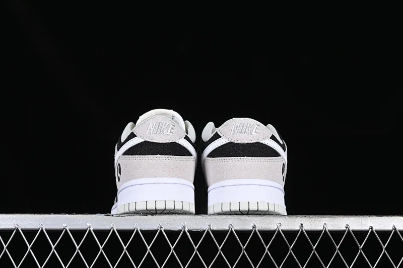 All Categories Nk SB Dunk Series Nk SB Dunk Low Low-top sneakers Cost-effective version Nk Dunk Low Retro "Vast Grey" Black and gray rabbit SB low-top sports and leisure sneakers DD8338-001